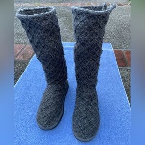 UGG Sweater Boots, Women’s Size 8, Gray
